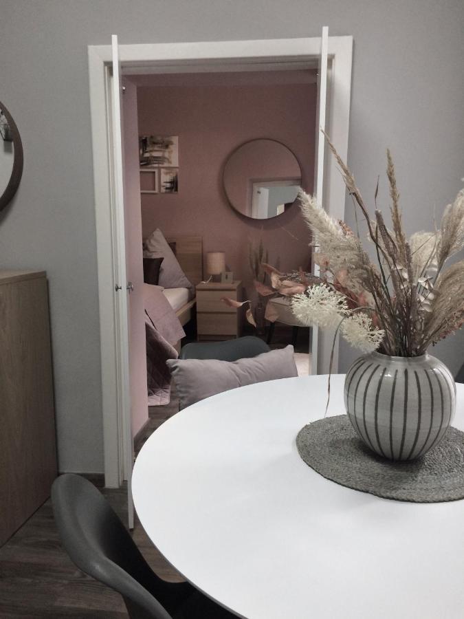 Apartmán Magnolia Apartman Šoproň Exteriér fotografie